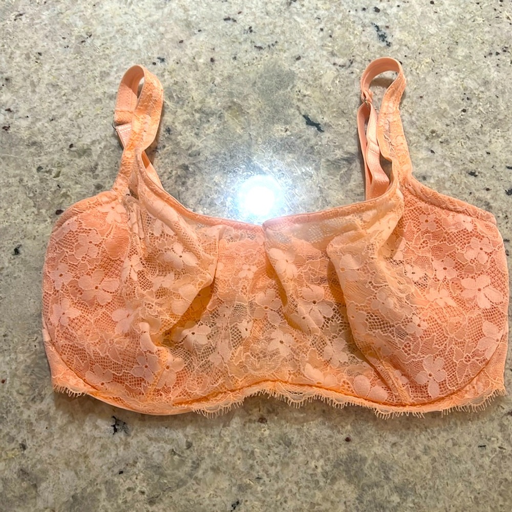 Victoria's Secret Lace Bra in Peach